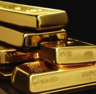 El valor del oro se eleva como cobertura contra la inflación y la incertidumbre económica en medio de la crisis bancaria en EE. UU.